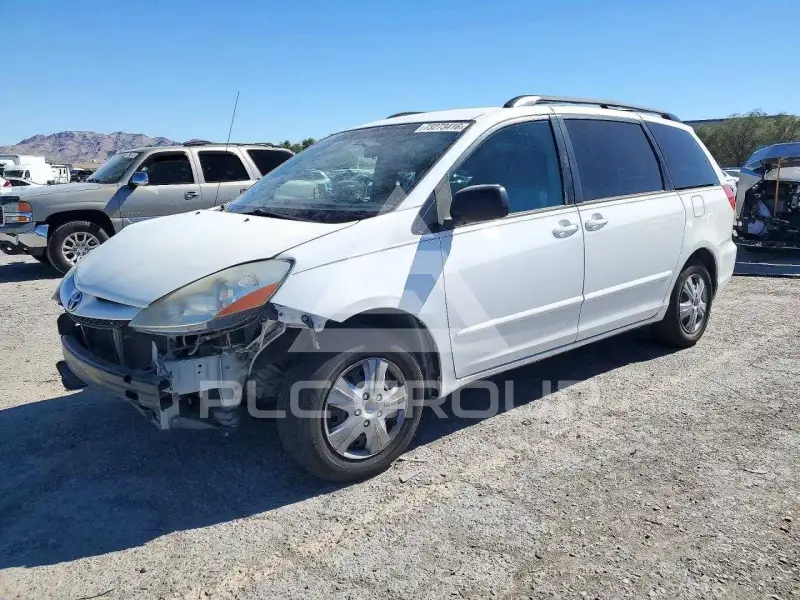 2009 Toyota SIENNA photo