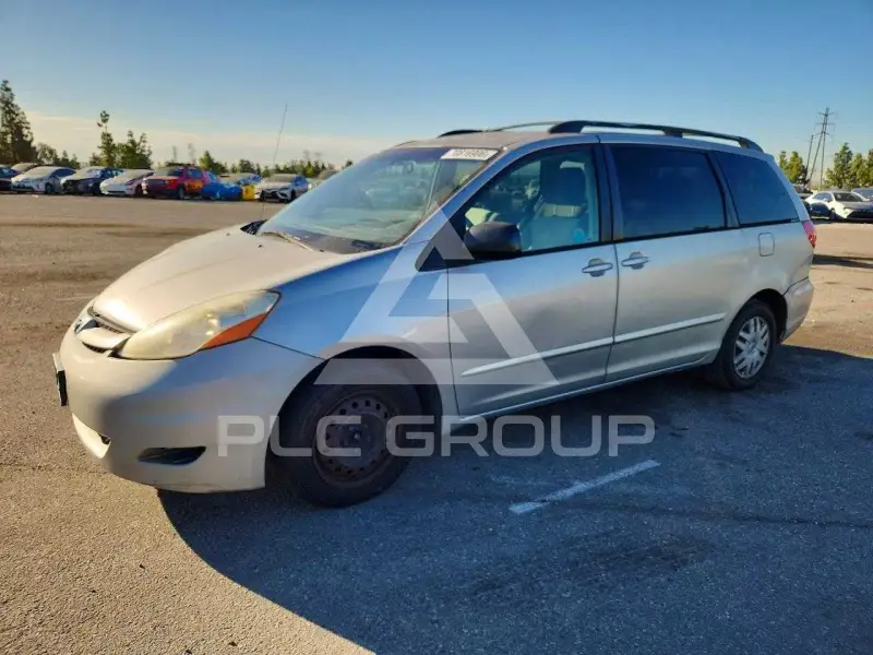 2009 Toyota SIENNA photo