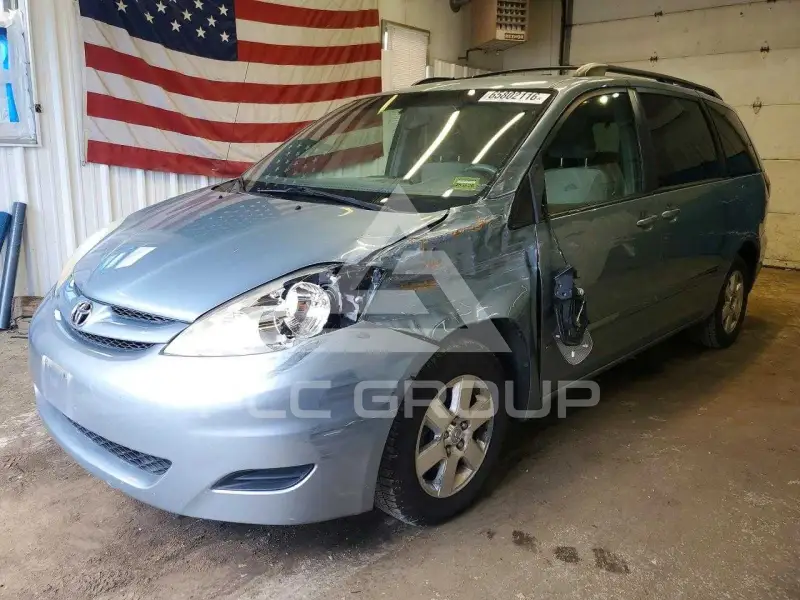 2009 Toyota SIENNA фото