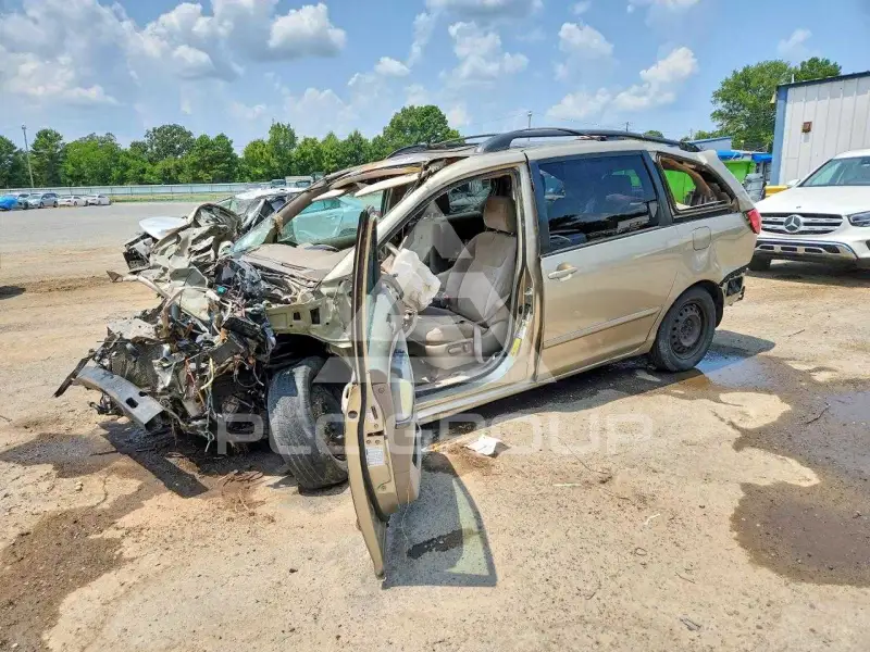 2009 Toyota SIENNA фото