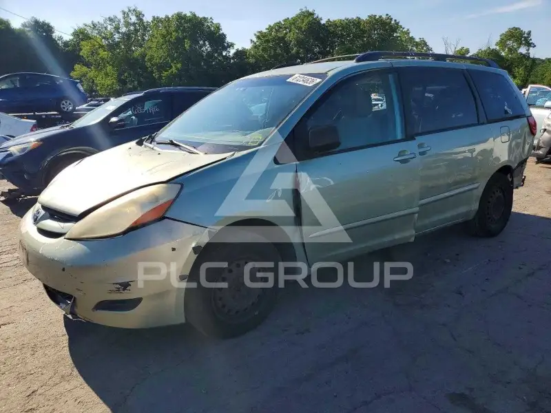 2009 Toyota SIENNA photo