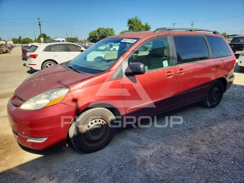 2009 Toyota SIENNA photo