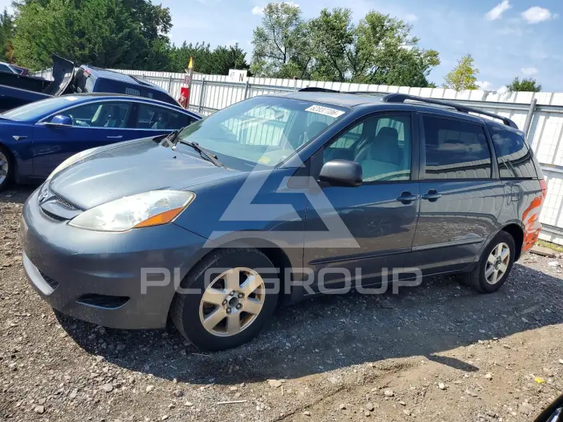 2009 Toyota SIENNA фото
