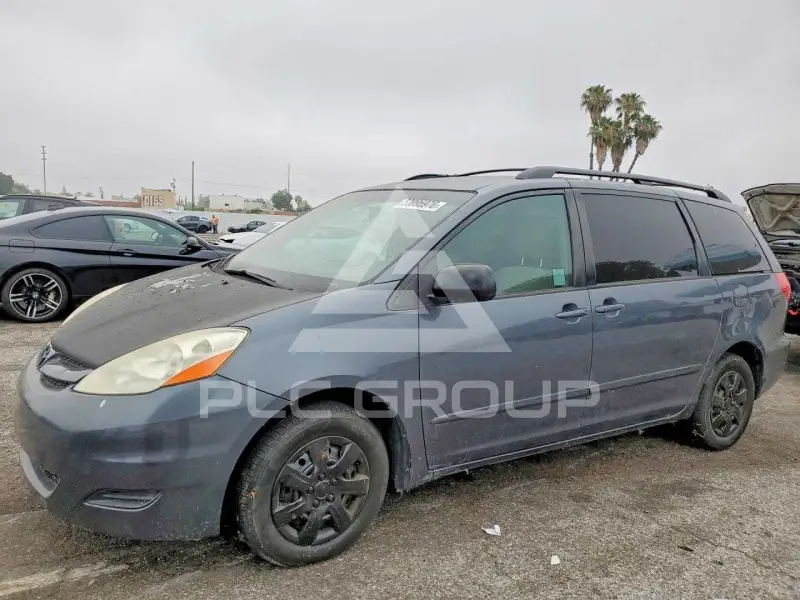 2009 Toyota SIENNA фото
