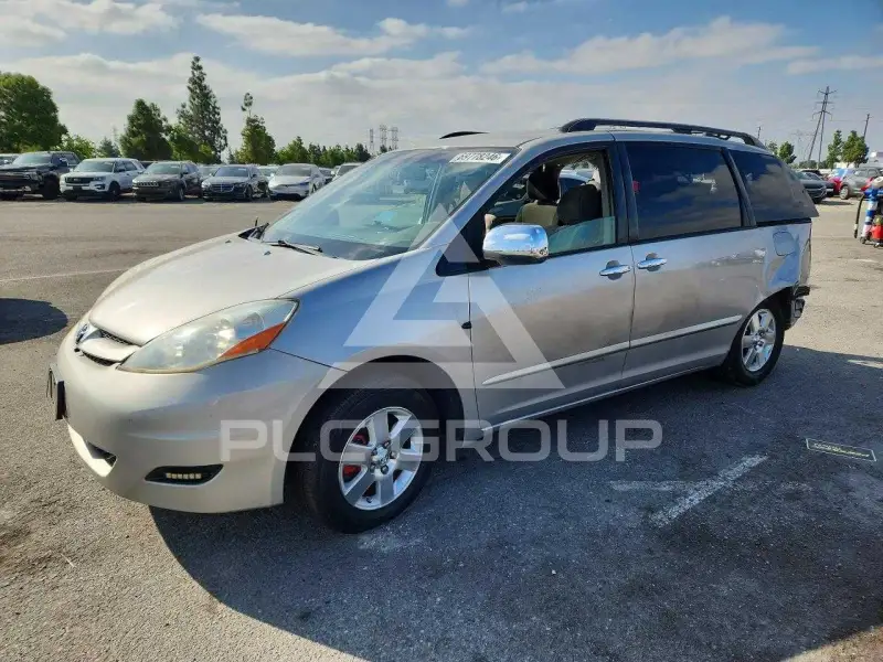 2009 Toyota SIENNA фото