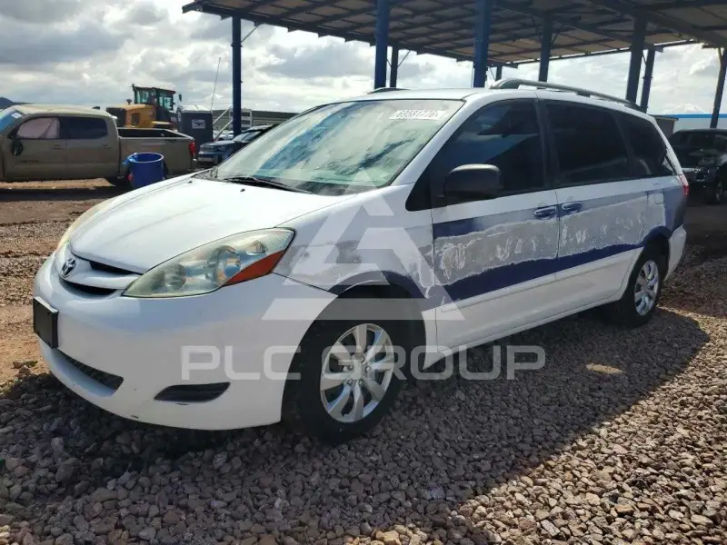 2009 Toyota SIENNA photo