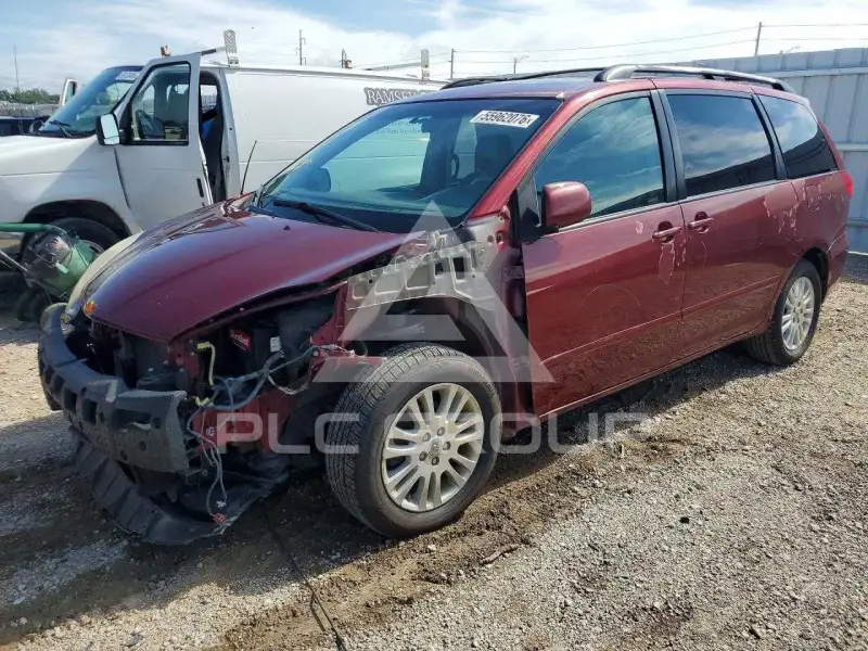 2009 Toyota SIENNA photo