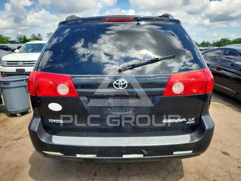 2009 Toyota SIENNA photo