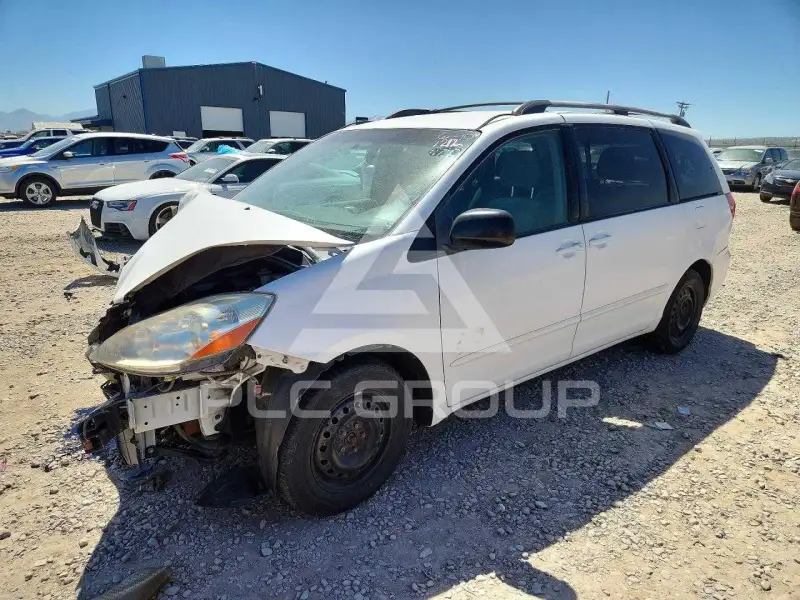 2009 Toyota SIENNA photo