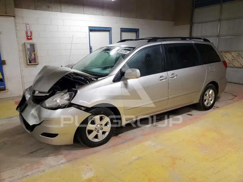 2009 Toyota SIENNA фото