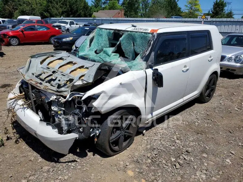 2009 Toyota SCION photo