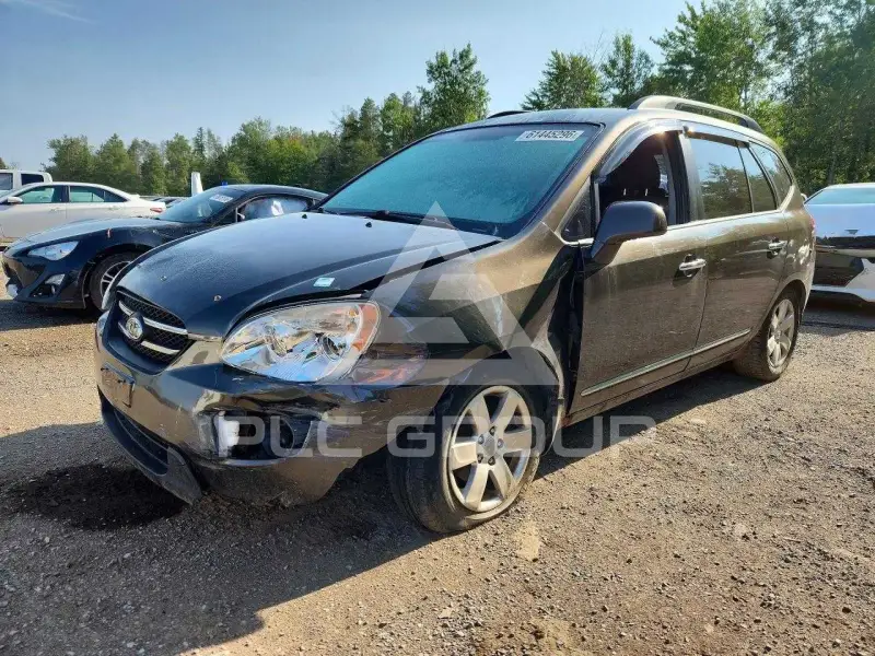 2009 KIA Rondo photo