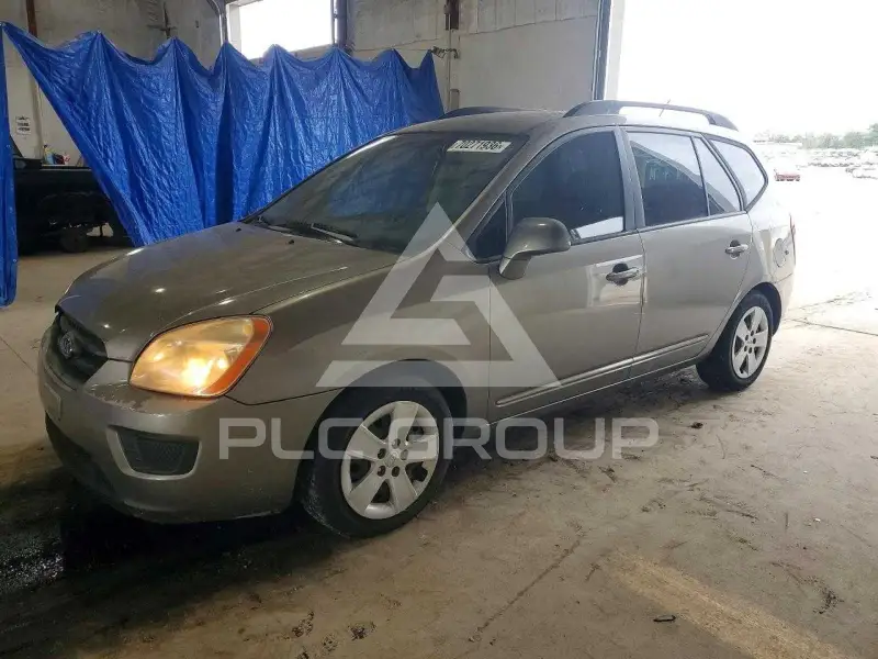 2009 KIA Rondo photo