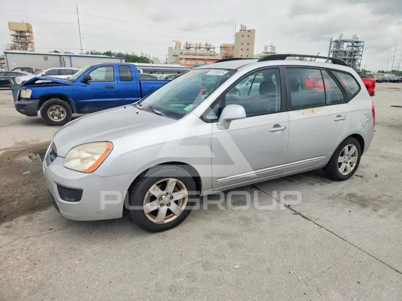 2009 KIA Rondo photo