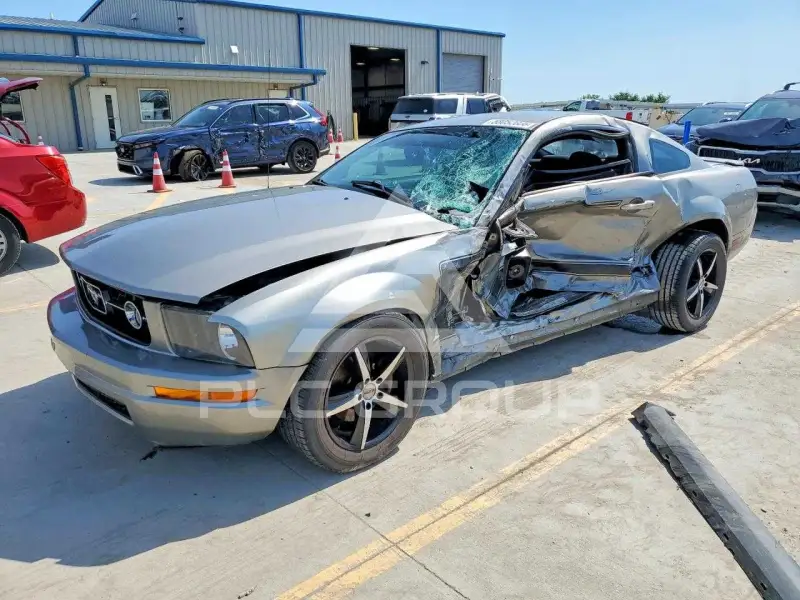 2009 Ford MUSTANG photo
