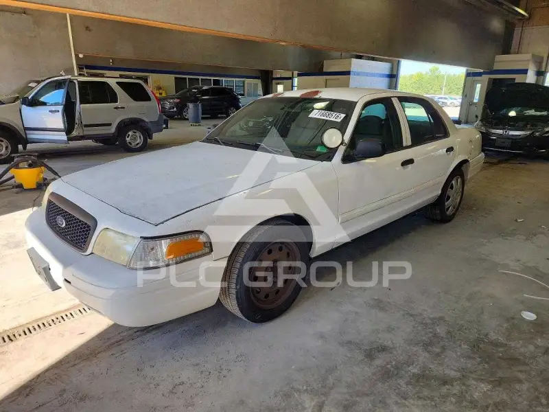 2009 Ford CROWN photo