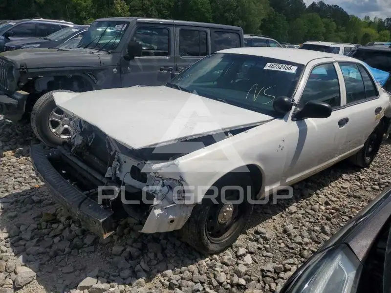 2009 Ford CROWN photo