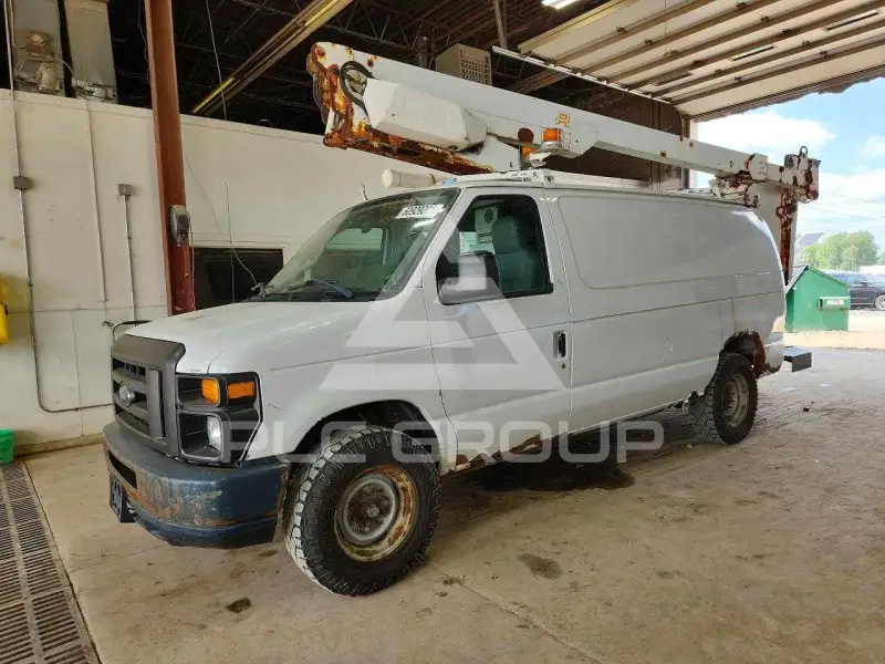 2009 Ford E-350 photo