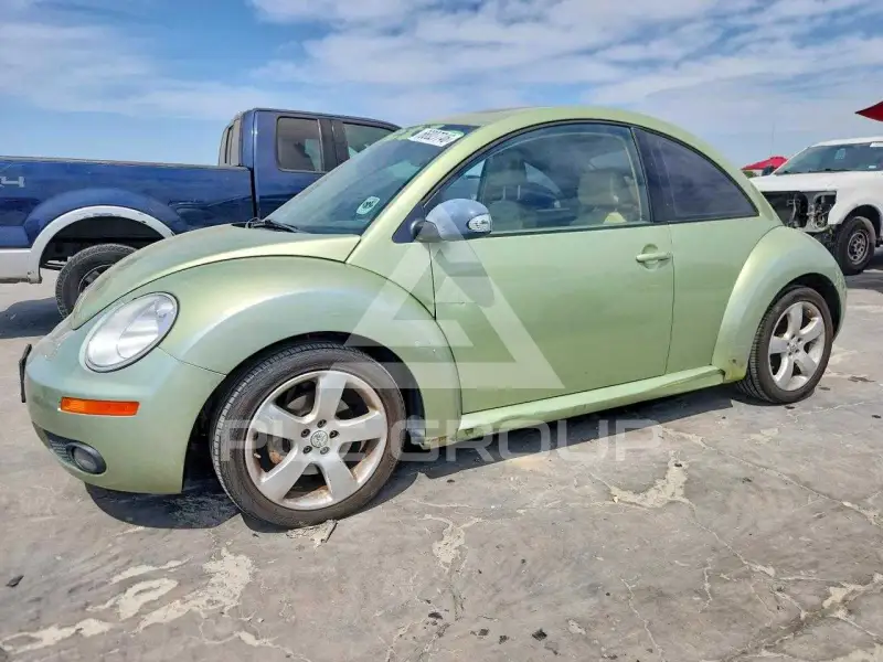 2009 Volkswagen BEETLE фото