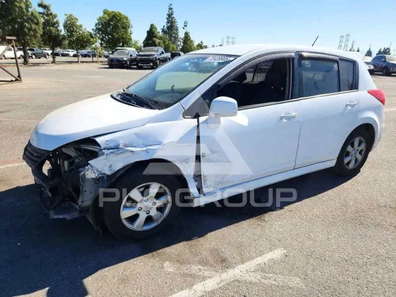 2010 Nissan VERSA фото