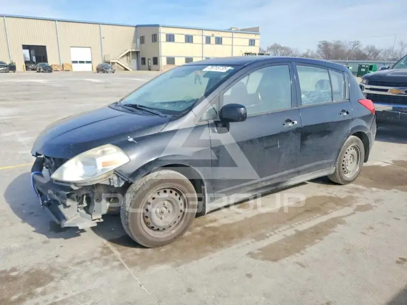 2010 Nissan VERSA фото