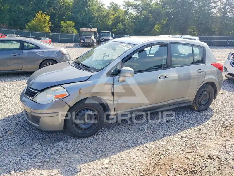 2010 Nissan VERSA photo