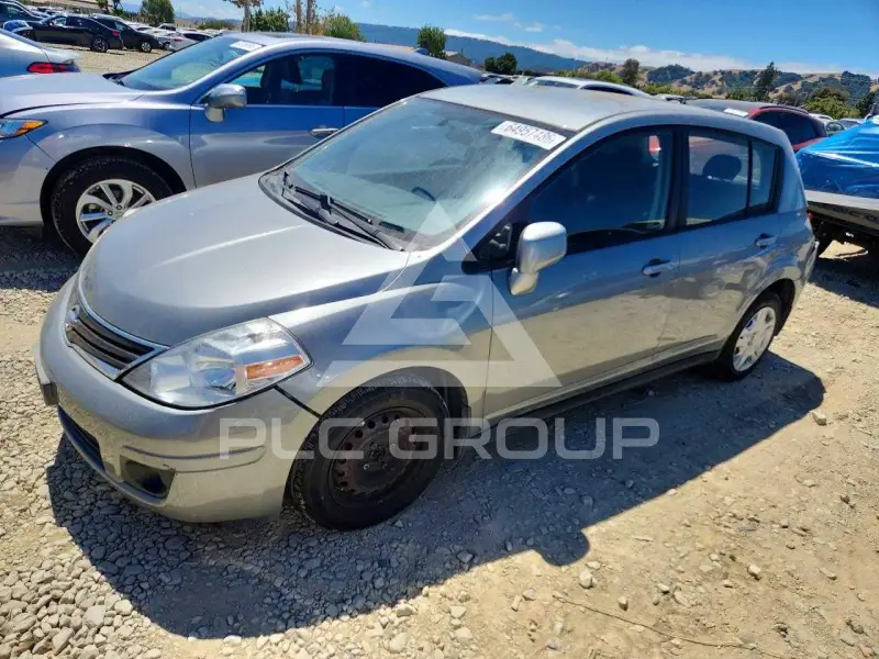 2010 Nissan VERSA фото