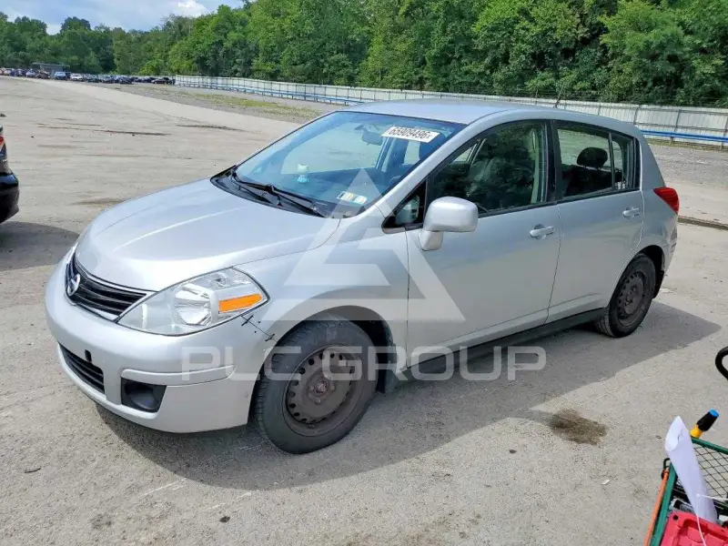 2010 Nissan VERSA photo
