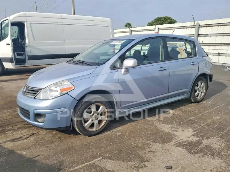 2010 Nissan VERSA фото