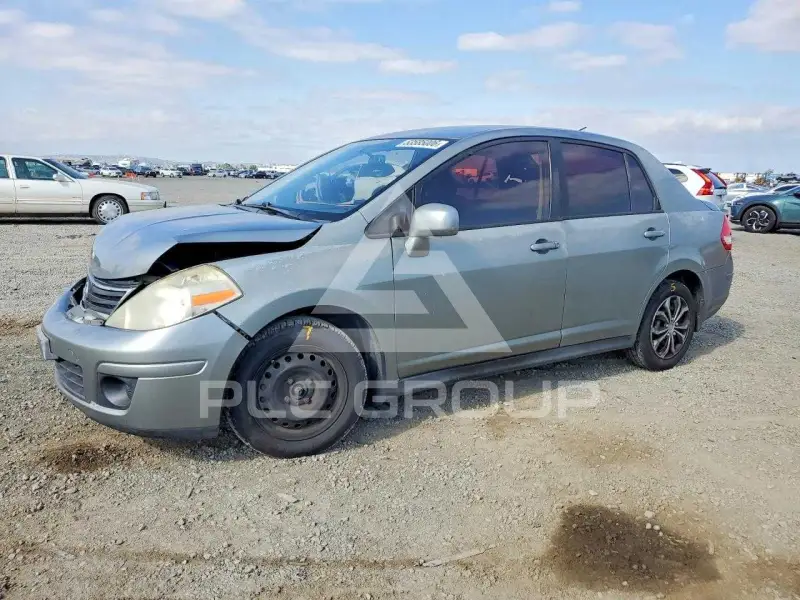 2010 Nissan VERSA photo