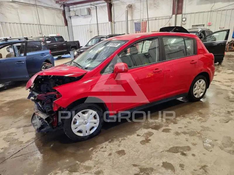 2010 Nissan VERSA фото