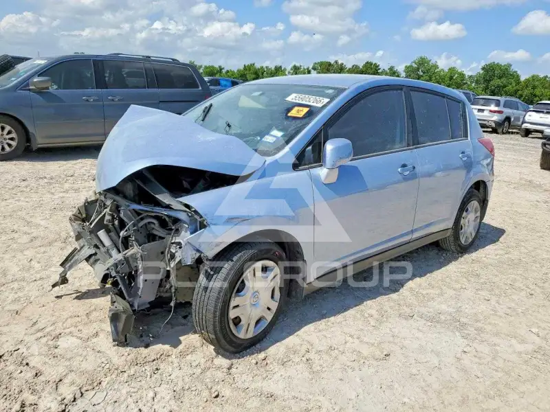 2010 Nissan VERSA фото
