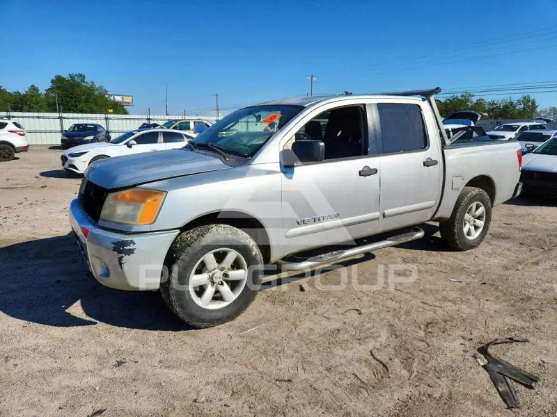 2010 Nissan TITAN photo