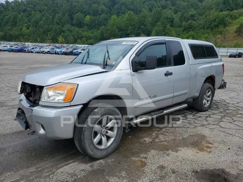 2010 Nissan TITAN фото