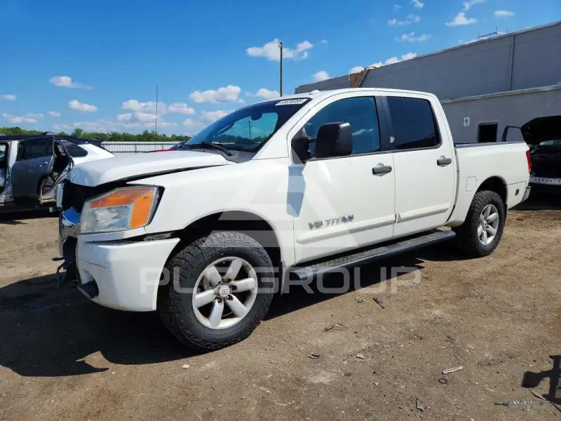 2010 Nissan TITAN photo