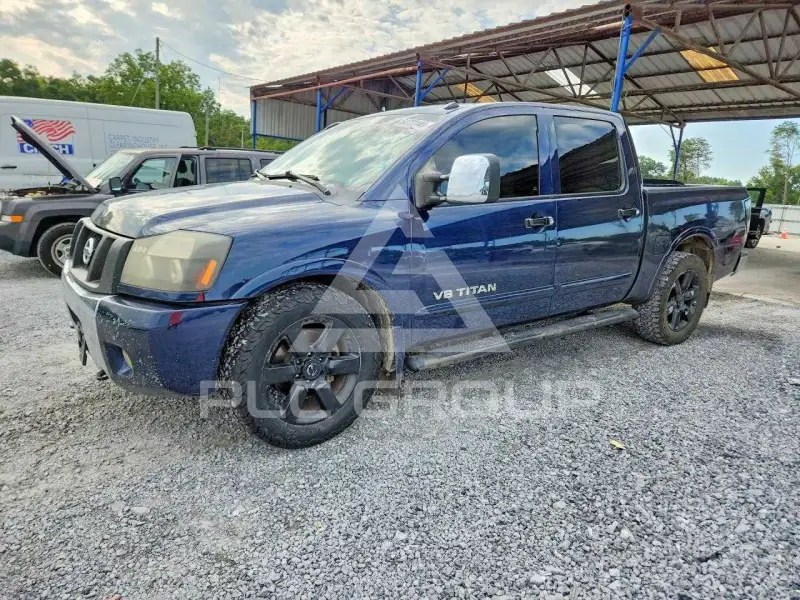 2010 Nissan TITAN фото