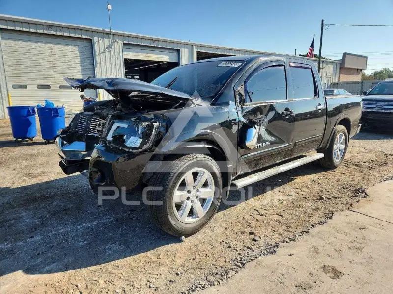2010 Nissan TITAN фото