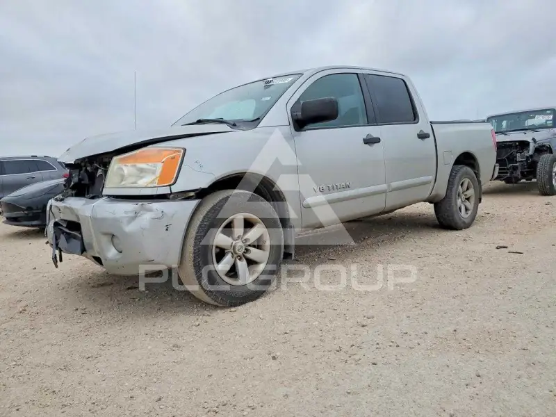 2010 Nissan TITAN фото