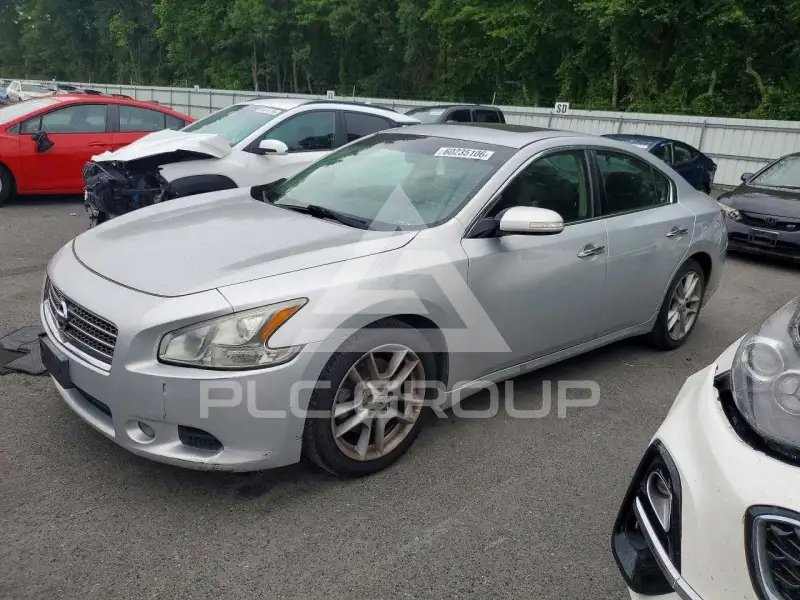 2010 Nissan MAXIMA фото