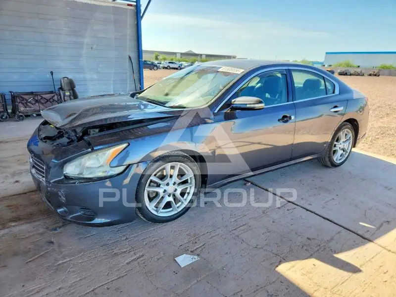 2010 Nissan MAXIMA photo