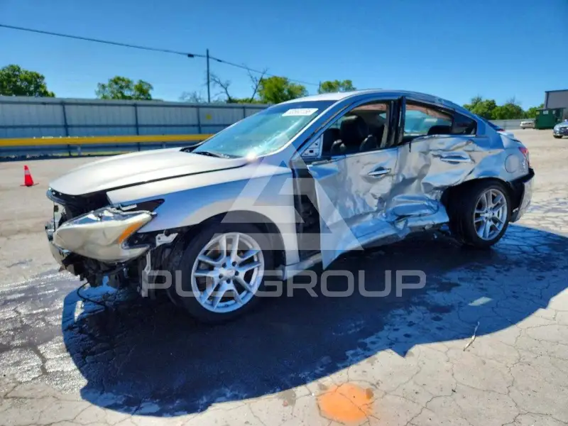 2010 Nissan MAXIMA фото