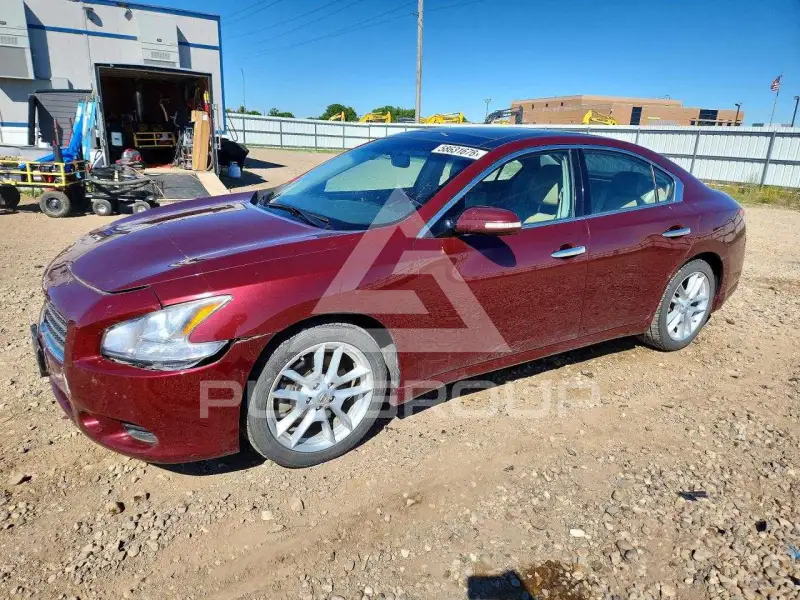 2010 Nissan MAXIMA photo