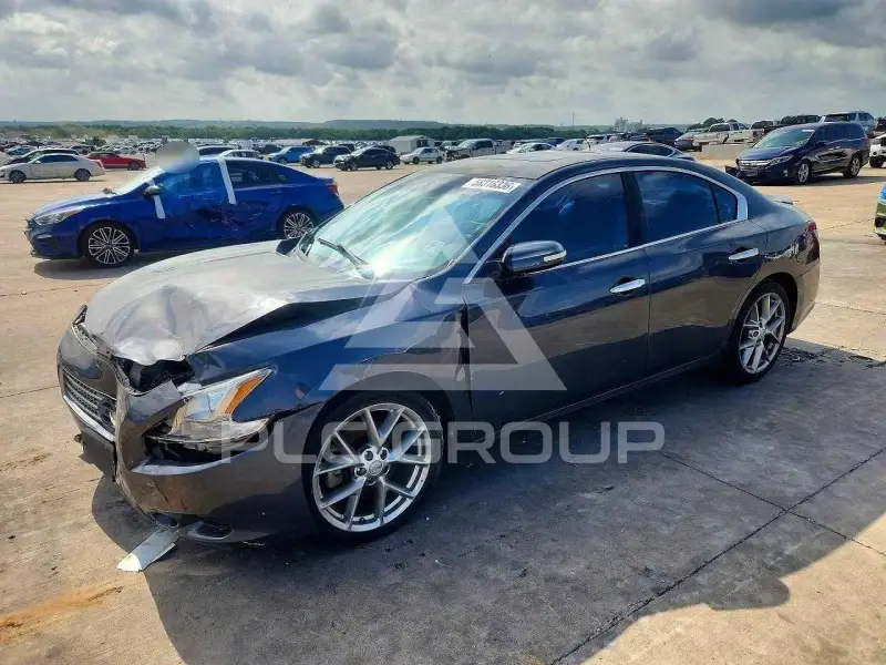 2010 Nissan MAXIMA photo
