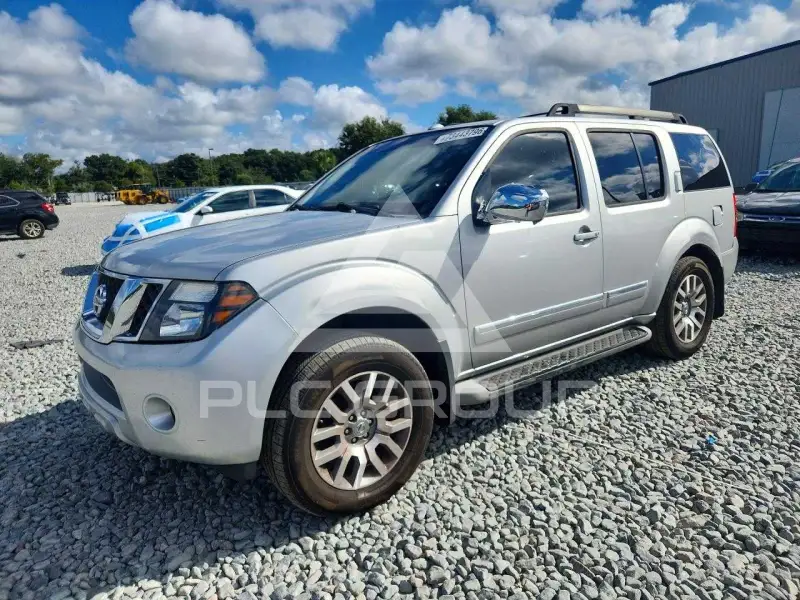2010 Nissan PATHFINDER photo