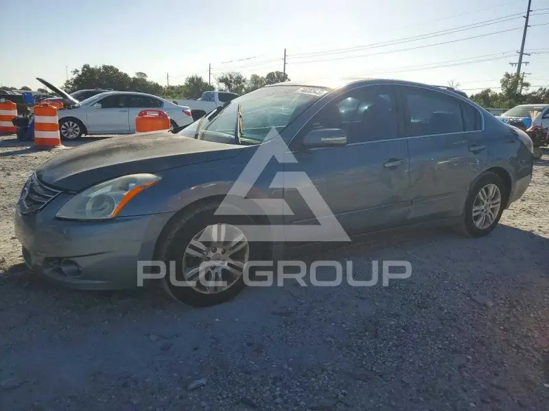 2010 Nissan ALTIMA фото