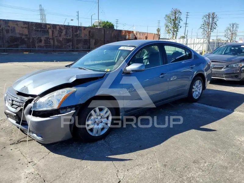 2010 Nissan ALTIMA photo