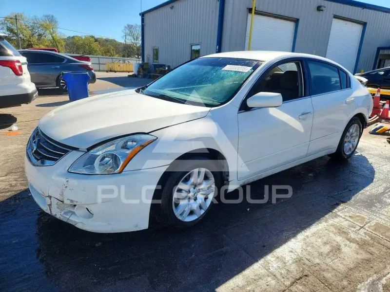 2010 Nissan ALTIMA фото