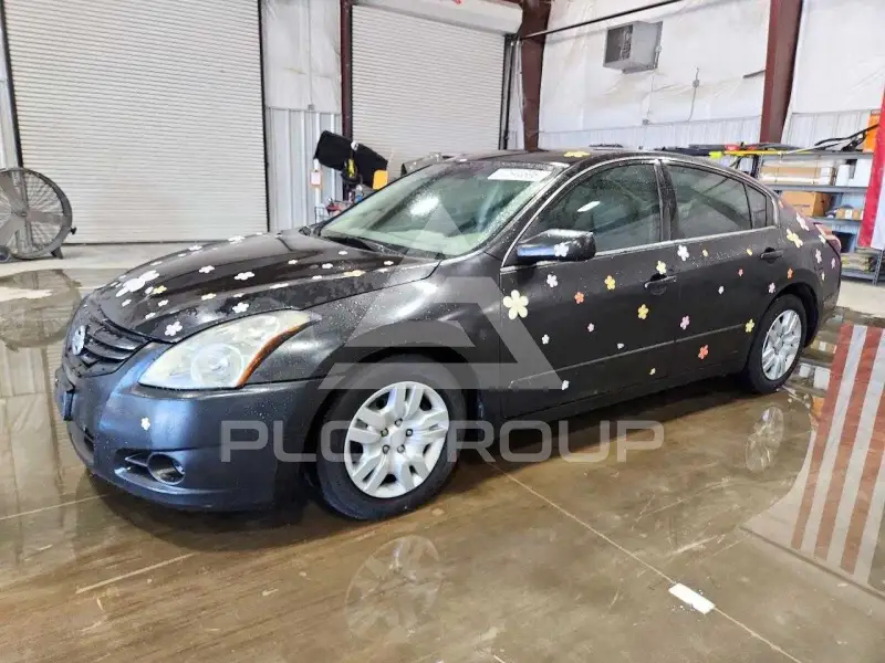 2010 Nissan ALTIMA фото