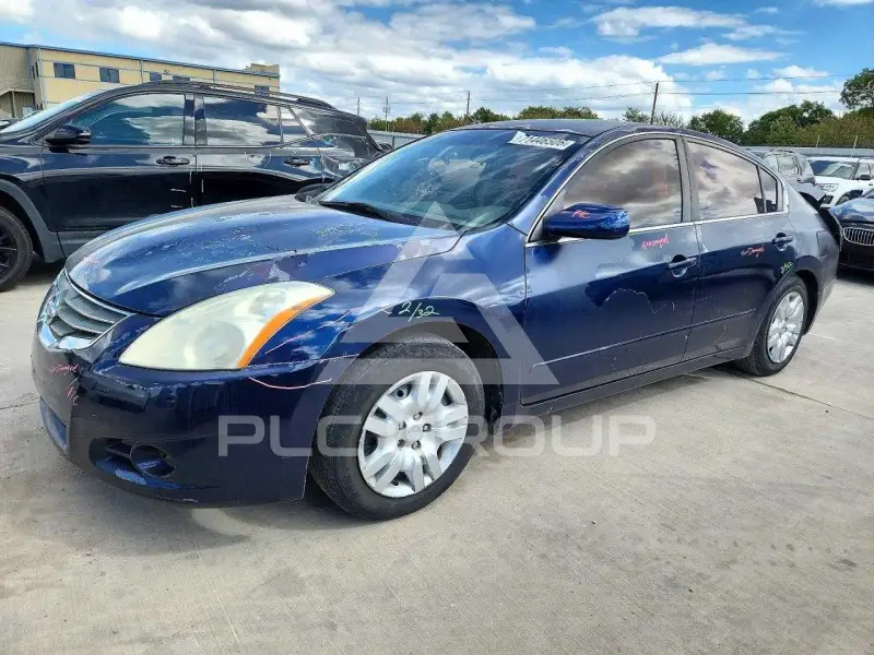 2010 Nissan ALTIMA фото