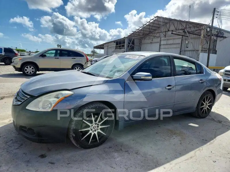 2010 Nissan ALTIMA photo